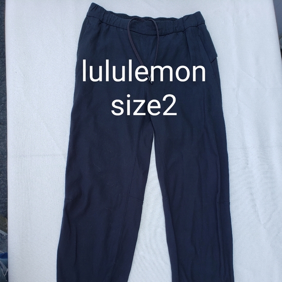 Lululemon joggers - Picture 1 of 4